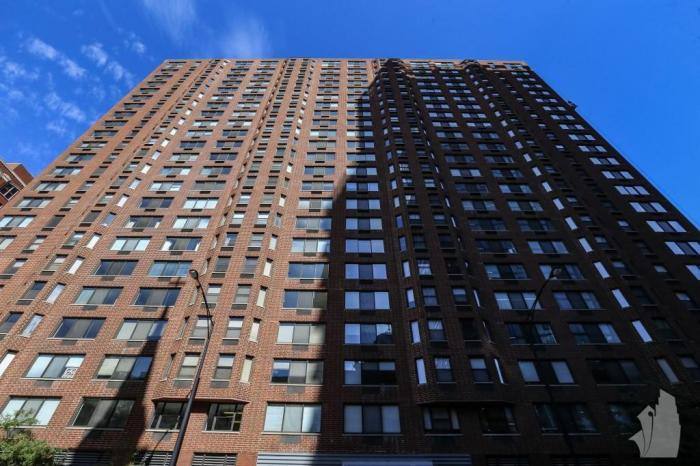 Townhouse for rent at 320 W Illinois St #1202, Chicago, IL 60654