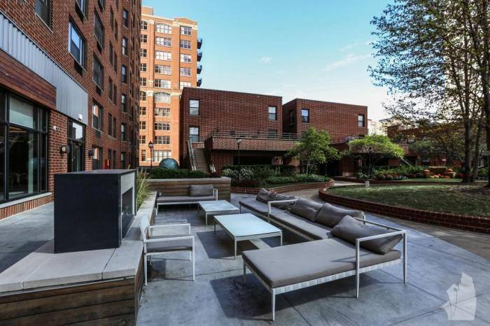 Townhouse for rent at 320 W Illinois St #1202, Chicago, IL 60654