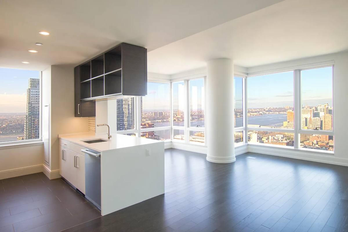 Apartment for rent at 555 10th Ave #31FF, New York, NY 10018