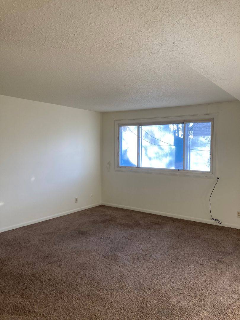 Apartment for rent at 1804 16th St, Rock Island, IL 61201