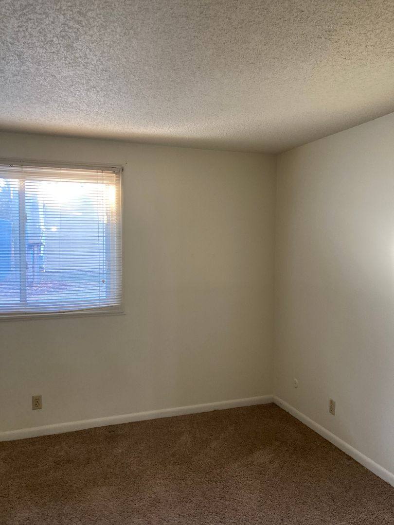 Apartment for rent at 1804 16th St, Rock Island, IL 61201