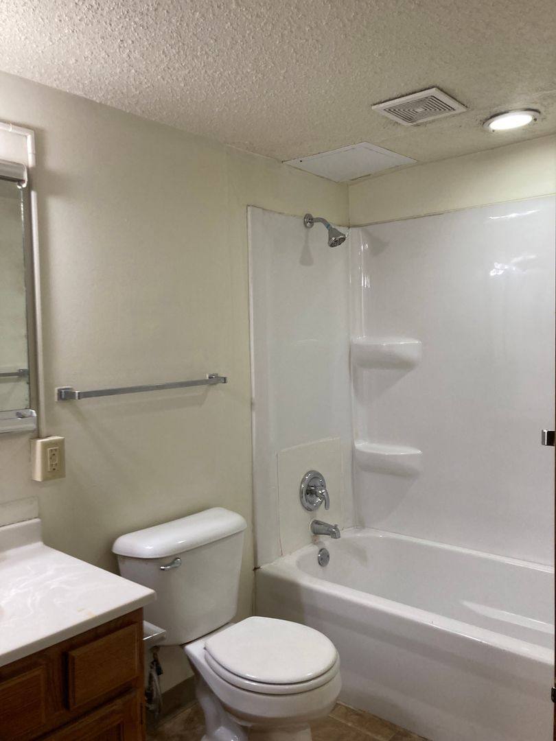 Apartment for rent at 1804 16th St, Rock Island, IL 61201