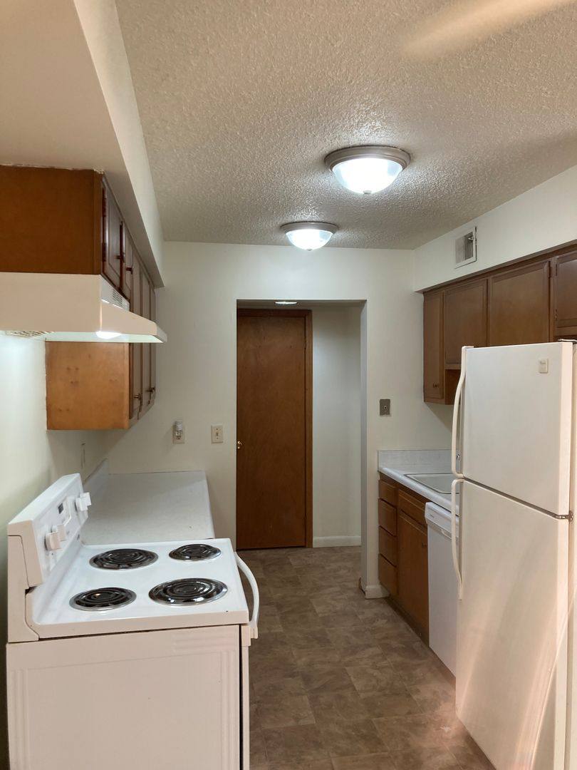 Apartment for rent at 1804 16th St, Rock Island, IL 61201
