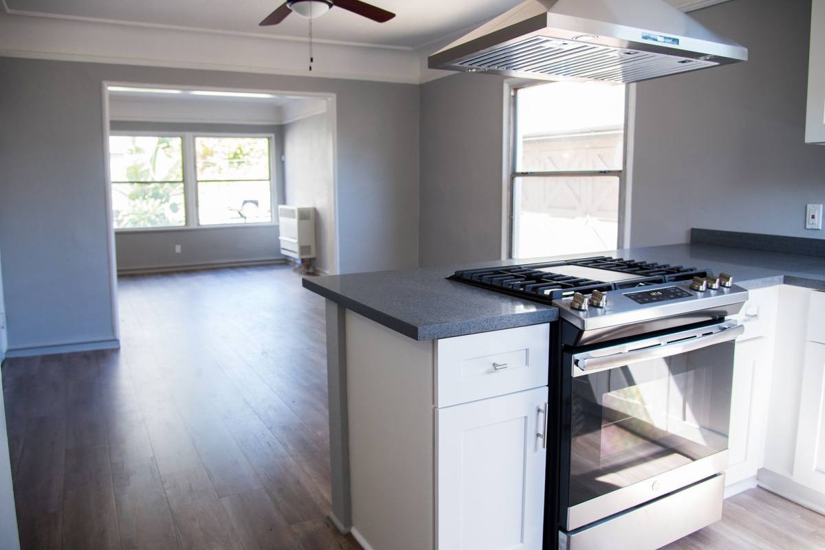 Apartment for rent at 372 Loma Ave, Los Angeles, CA 90017