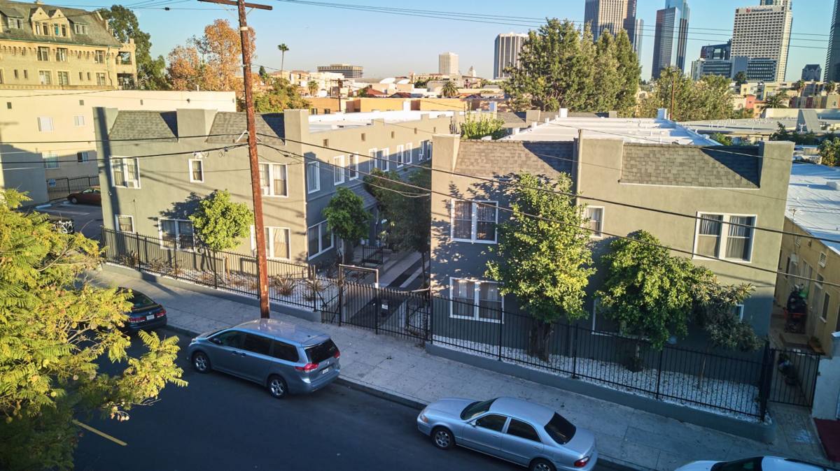 Apartment for rent at 372 Loma Ave, Los Angeles, CA 90017