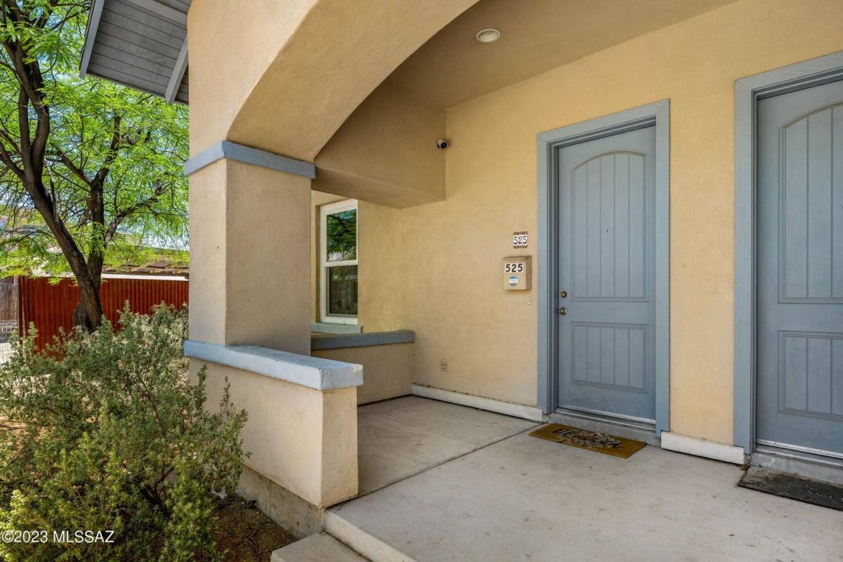 Townhouse for rent at 527 N Jacobus Ave, Tucson, AZ 85705
