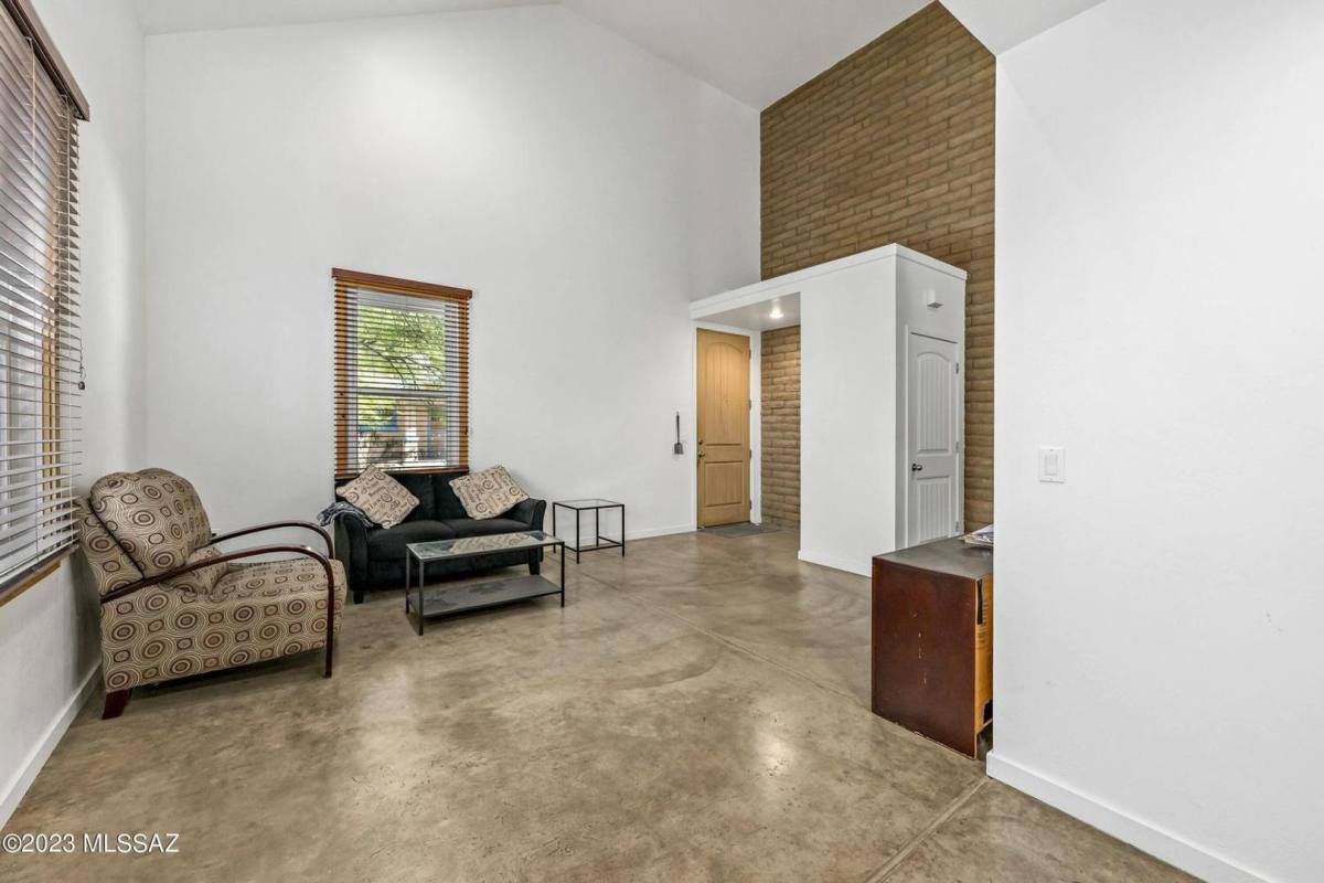 Townhouse for rent at 527 N Jacobus Ave, Tucson, AZ 85705