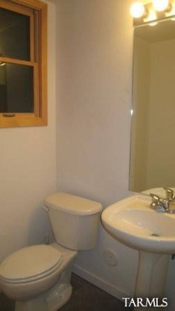 Townhouse for rent at 527 N Jacobus Ave, Tucson, AZ 85705