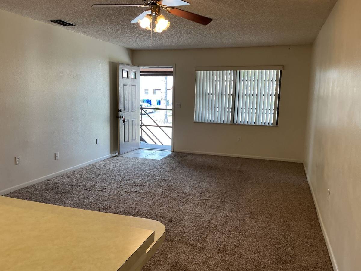 Apartment for rent at 1112 S Blvd, Lakeland, FL 33803