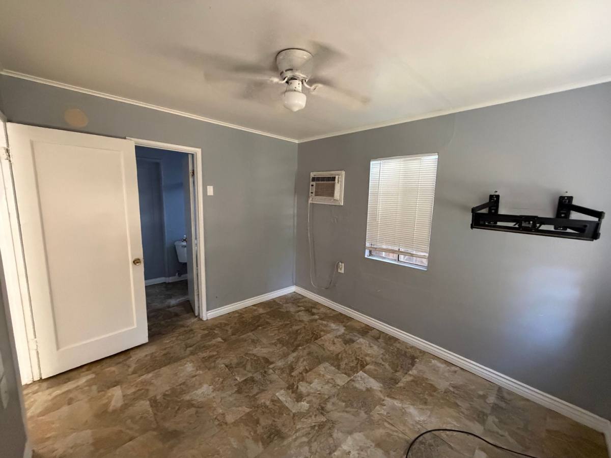 House for rent at 415 1 2 Arvin St, Bakersfield, CA 93308