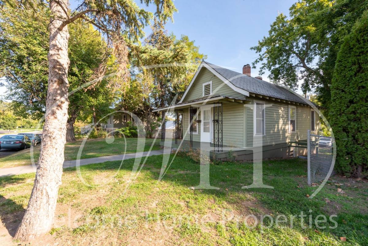 Apartment for rent at 120 SE 2nd St, College Place, WA 99324