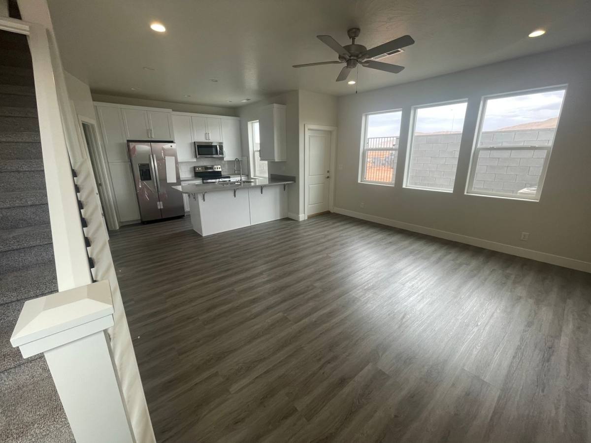 Townhouse for rent at 3843 S Mustang Valley Dr, Washington, UT 84780