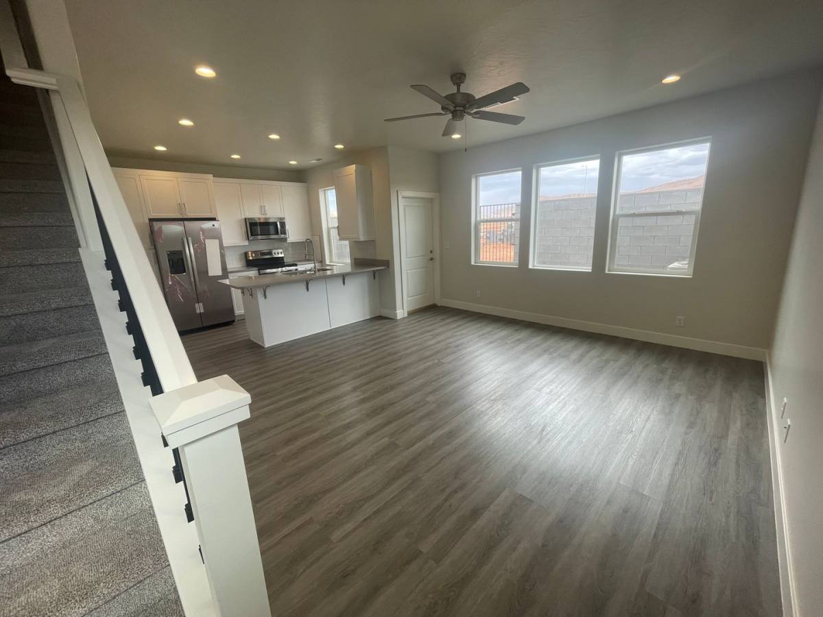 Townhouse for rent at 3843 S Mustang Valley Dr, Washington, UT 84780