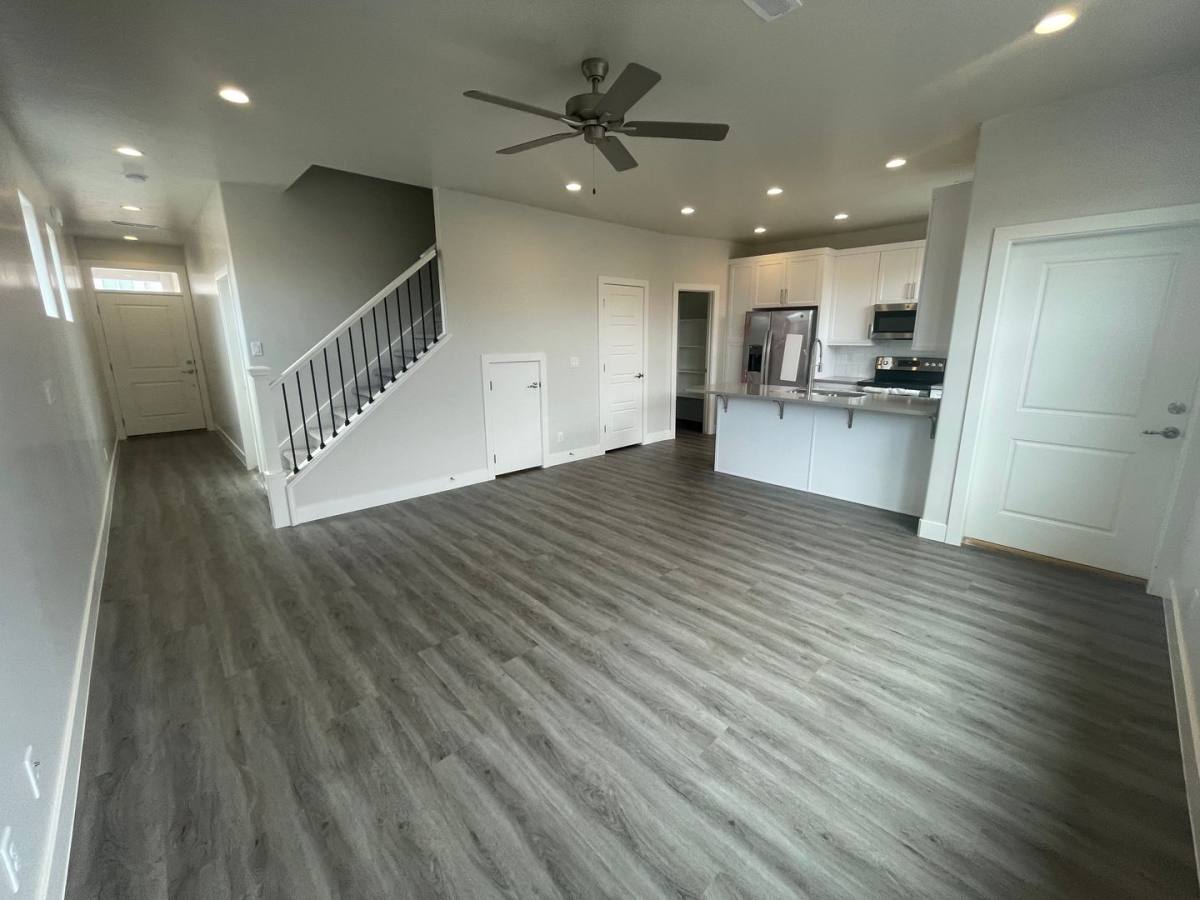 Townhouse for rent at 3843 S Mustang Valley Dr, Washington, UT 84780