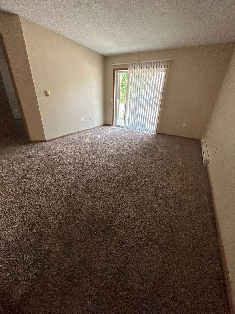 Apartment for rent at 1201 E Bell Ave, Des Moines, IA 50315