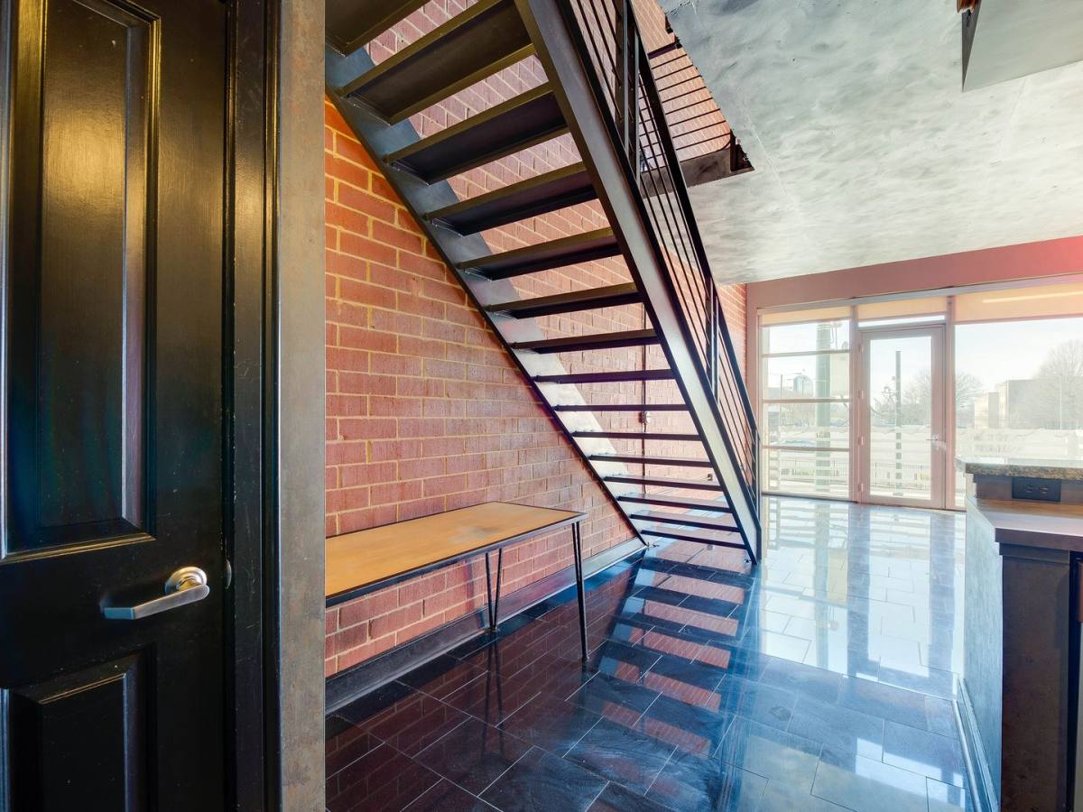 Condo for rent at 710 W Trade St, Charlotte, NC 28202