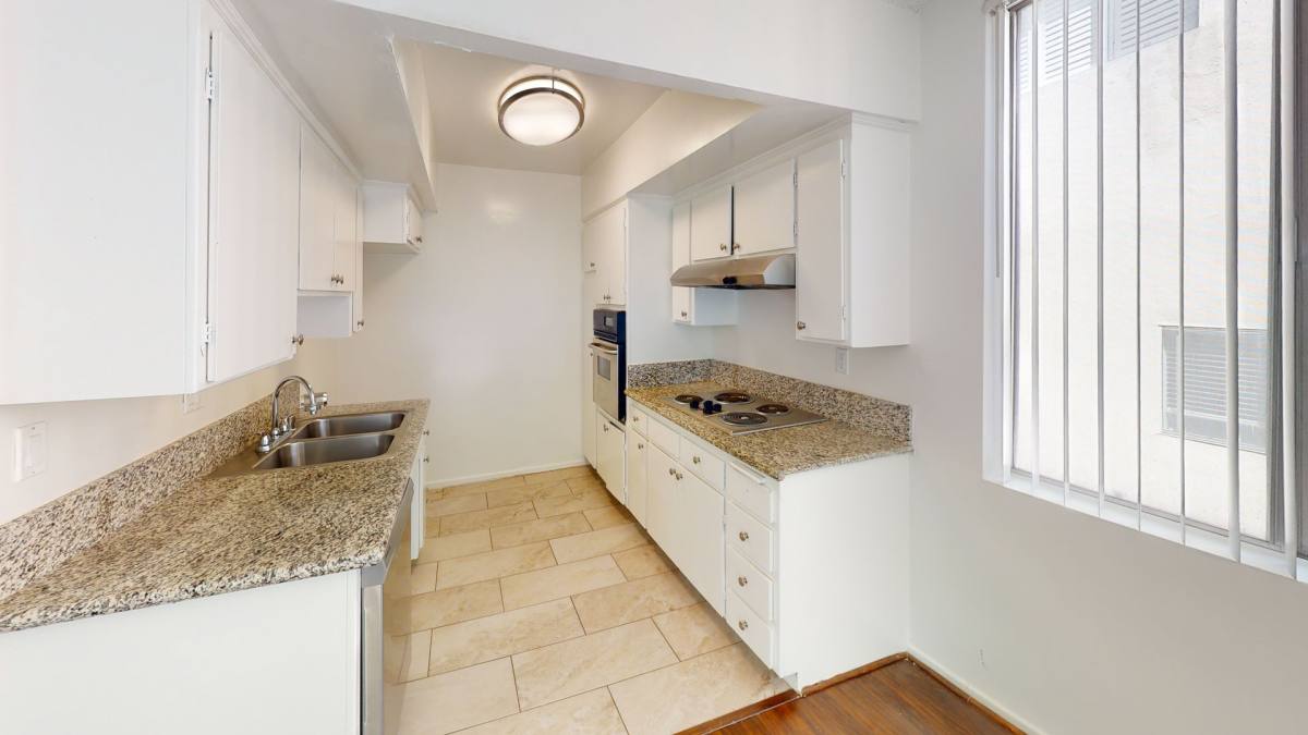 Apartment for rent at 130 N Wetherly Dr, Los Angeles, CA 90048