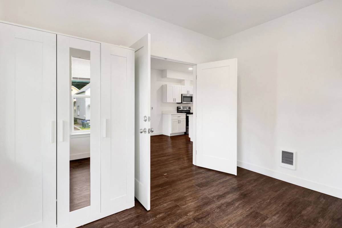 Apartment for rent at 619 E Myrtle St, Bellingham, WA 98225