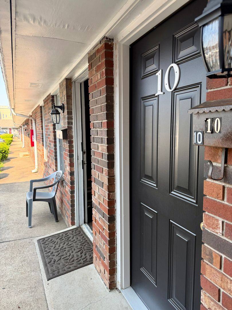 Apartment for rent at 570 Lambuth Blvd, Jackson, TN 38301