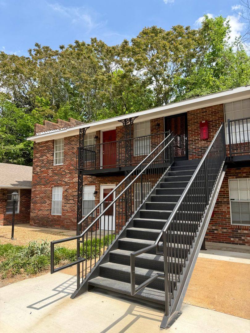 Apartment for rent at 570 Lambuth Blvd, Jackson, TN 38301