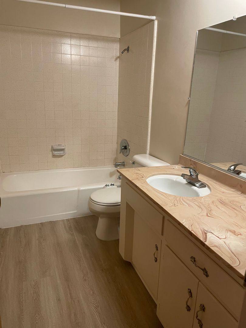 Apartment for rent at 1161 Linden Ave, Glendale, CA 91201