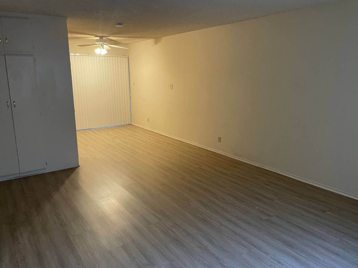 Apartment for rent at 1161 Linden Ave, Glendale, CA 91201