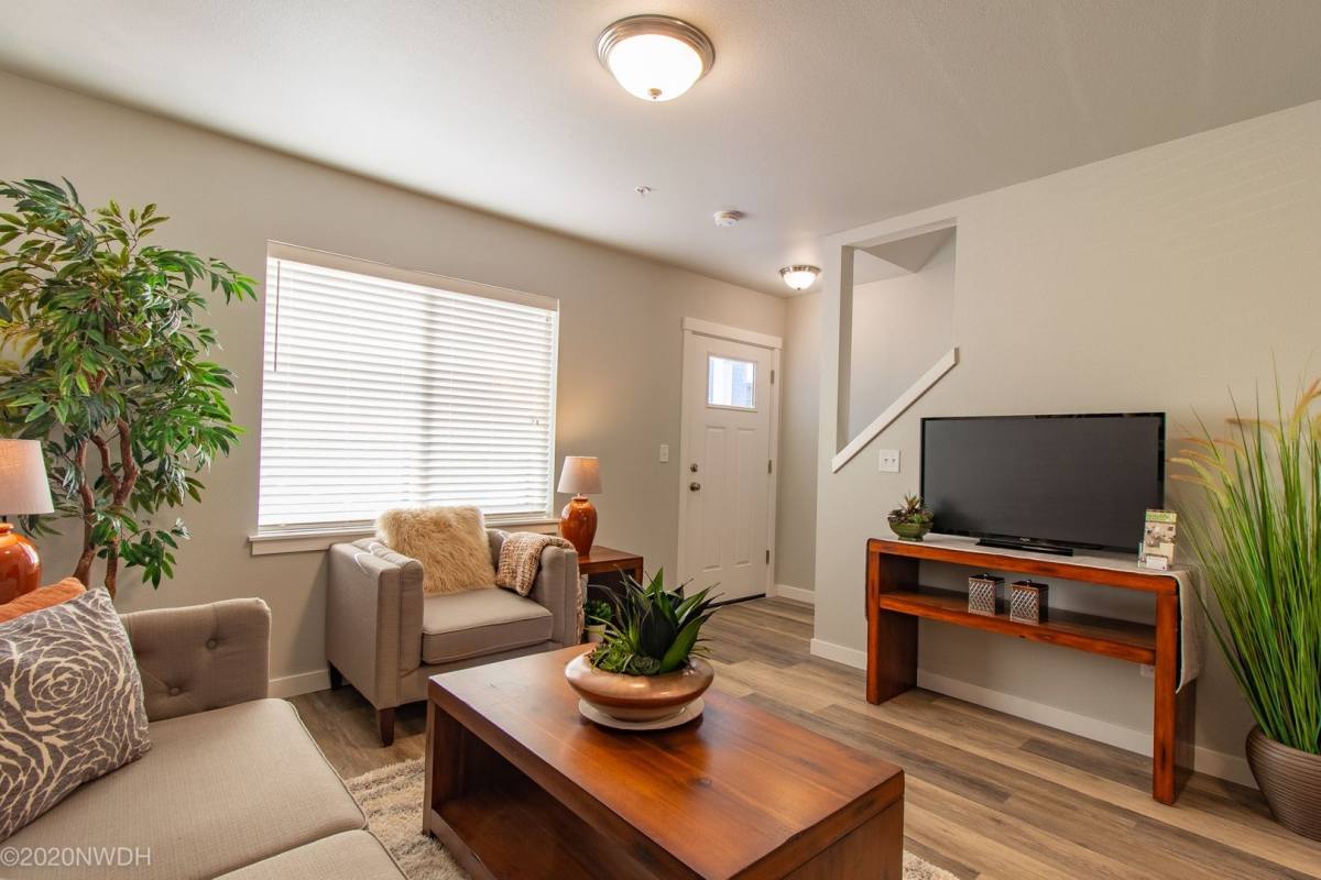 Townhouse for rent at 95 N Polk St, Eugene, OR 97402