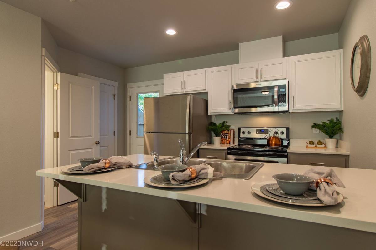Townhouse for rent at 95 N Polk St, Eugene, OR 97402