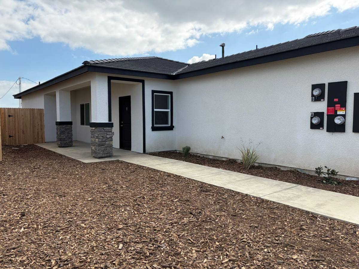 Apartment for rent at 6007 Cougar Trail, Bakersfield, CA 93306