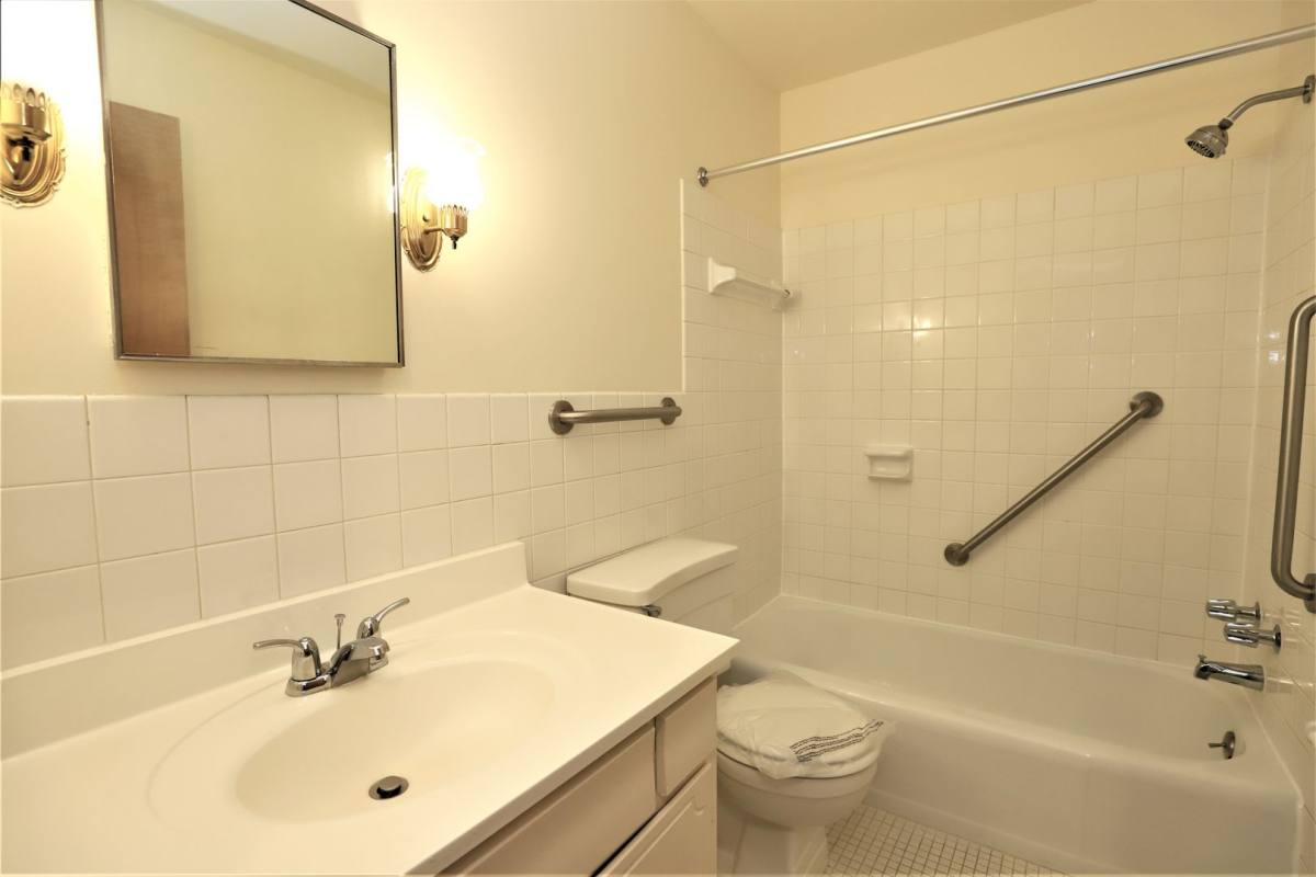 Apartment for rent at 3016 Lynn Ave S, Minneapolis, MN 55416