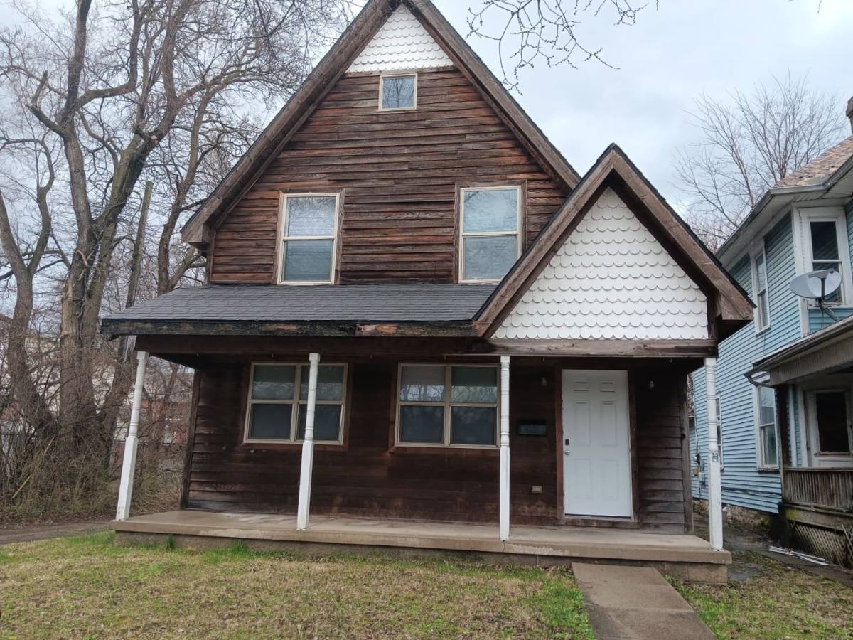 House for rent at 18 E Grand Ave, Springfield, OH 45506