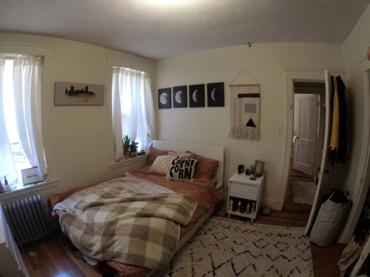 House for rent at 241 Freeman St #1E, Brookline, MA 02446