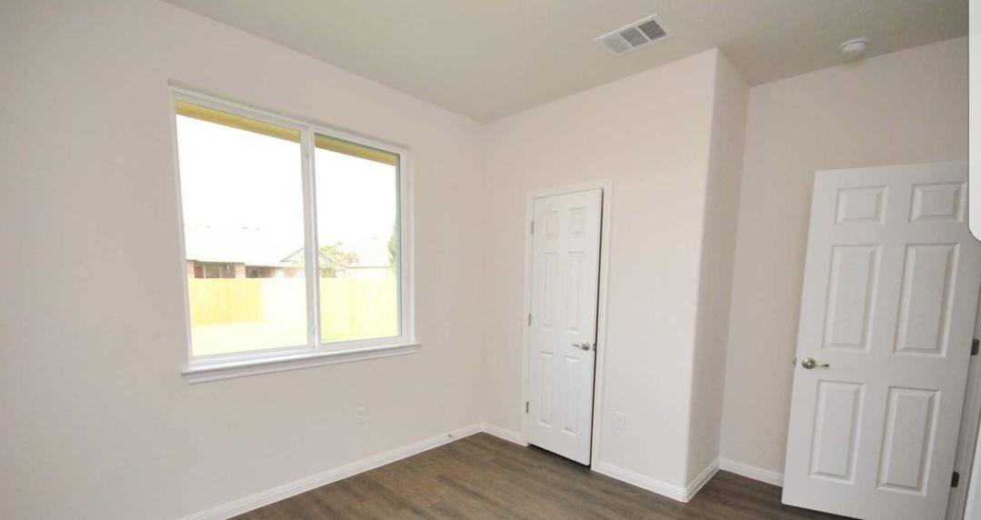 Townhouse for rent at 2017 Muirfield Bend Dr, Hutto, TX 78634