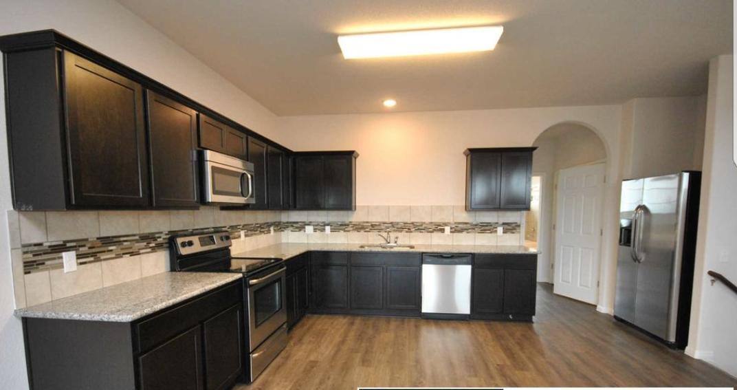 Townhouse for rent at 2017 Muirfield Bend Dr, Hutto, TX 78634