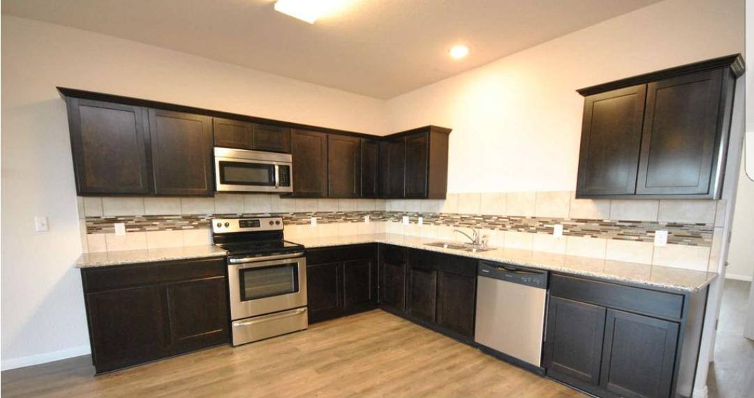 Townhouse for rent at 2017 Muirfield Bend Dr, Hutto, TX 78634