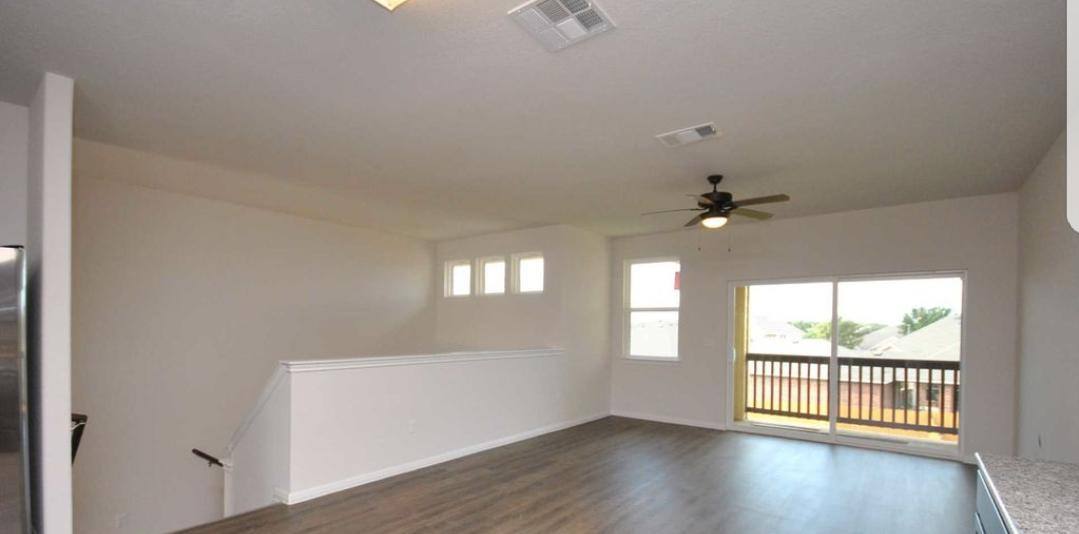 Townhouse for rent at 2017 Muirfield Bend Dr, Hutto, TX 78634