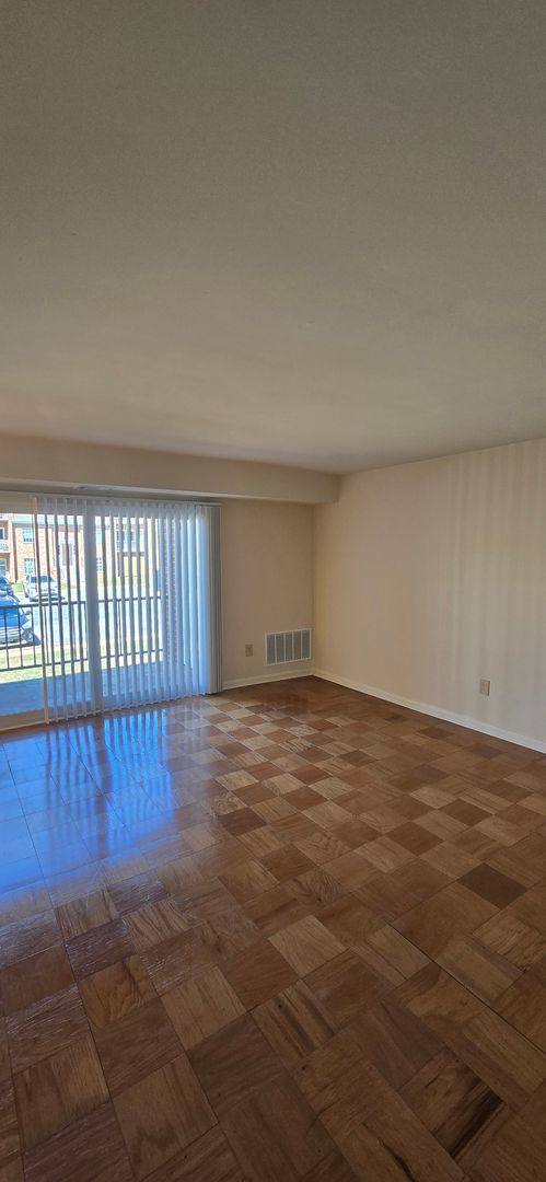 Apartment for rent at 1201 W Crestview Dr, Lebanon, PA 17042