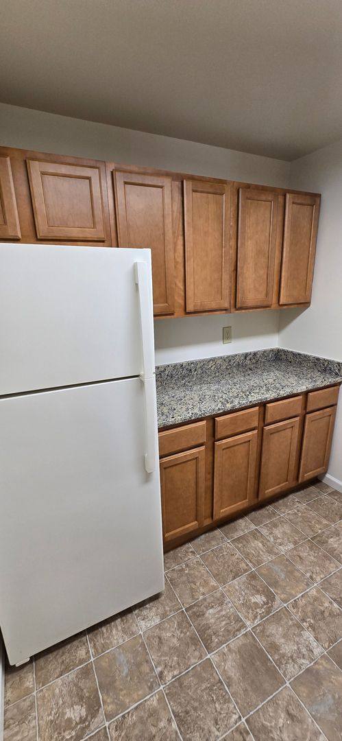 Apartment for rent at 1201 W Crestview Dr, Lebanon, PA 17042