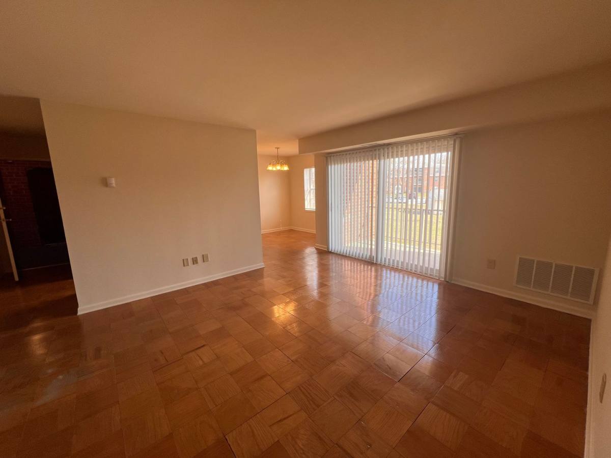 Apartment for rent at 1201 W Crestview Dr, Lebanon, PA 17042