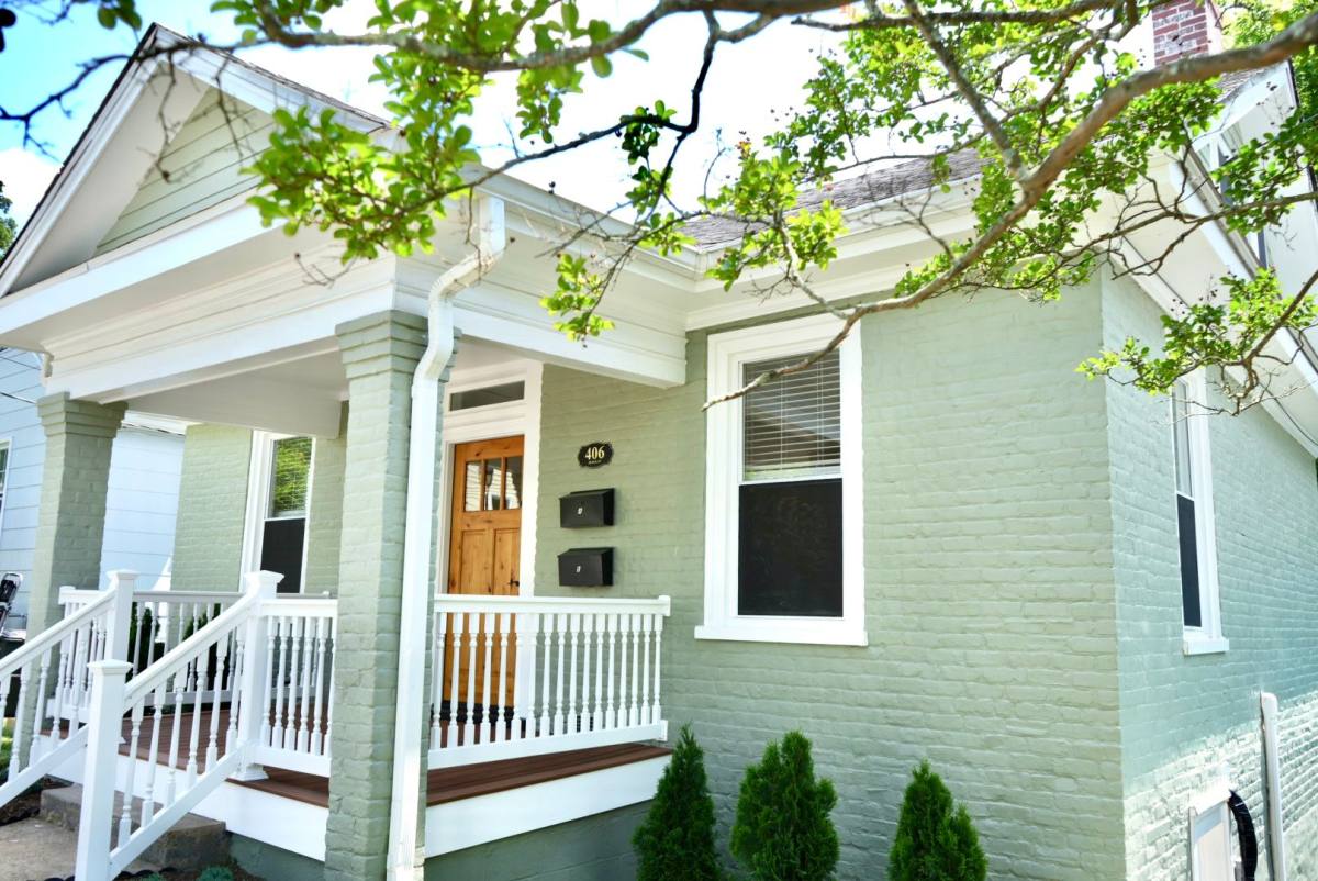 Apartment for rent at 406 Hedge St, Charlottesville, VA 22902