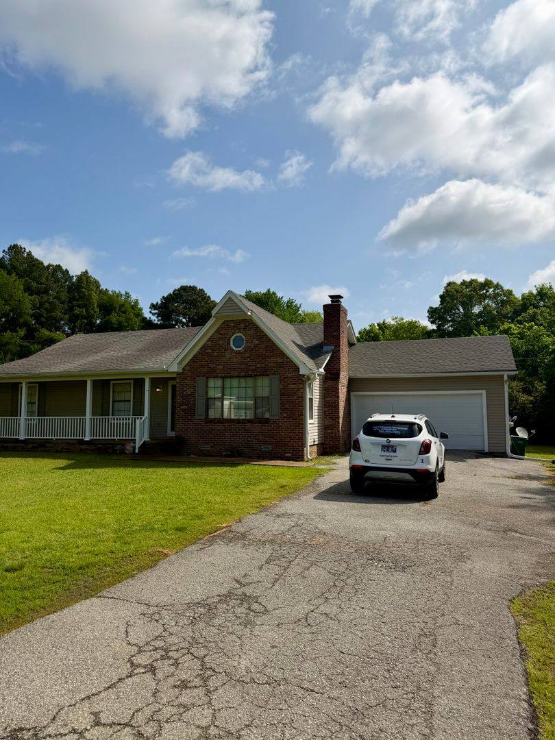 House for rent at 1068 Old Humboldt Rd, Jackson, TN 38305