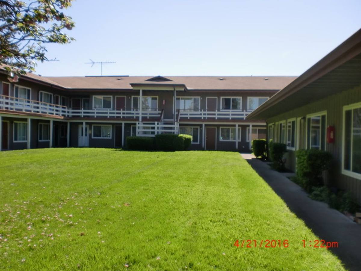 Apartment for rent at 3918 S 108th St, Lakewood, WA 98499