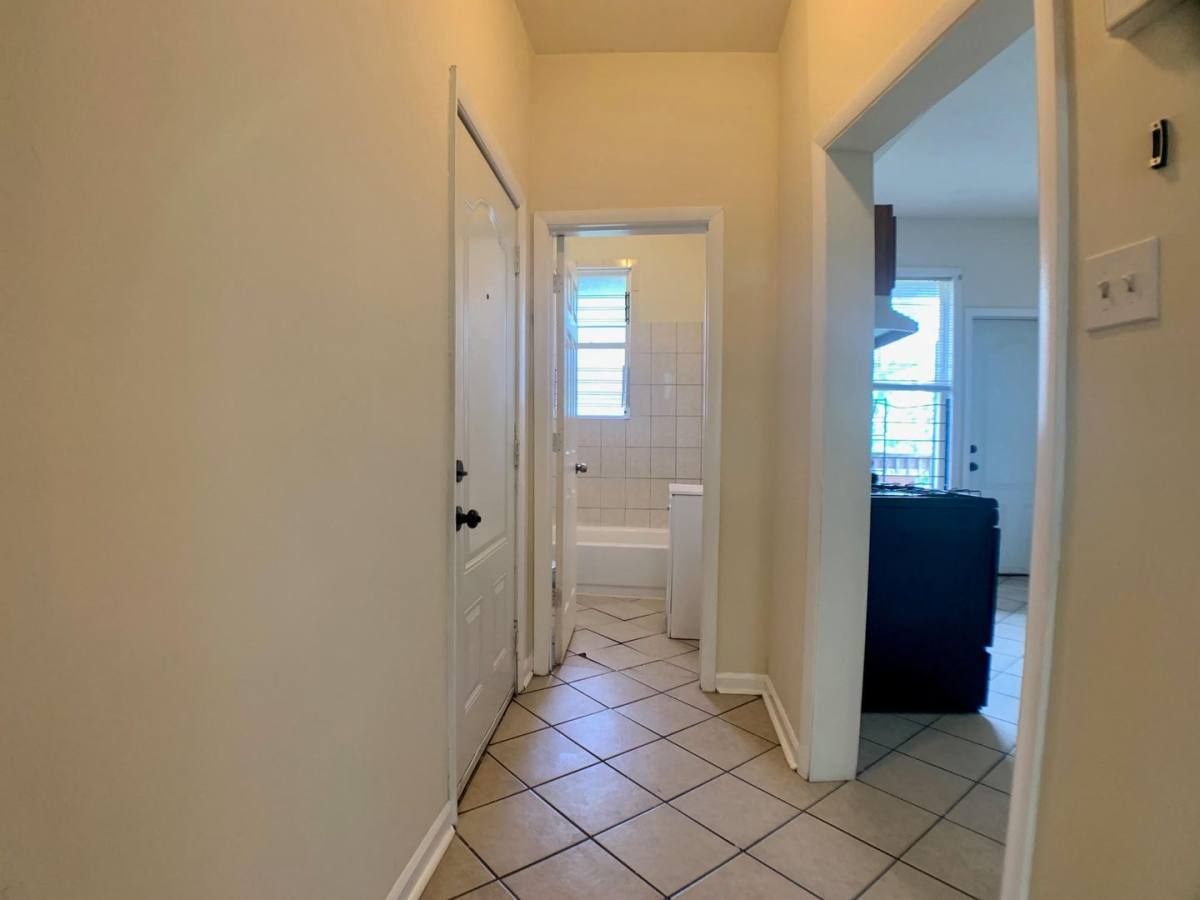 Apartment for rent at 600-02 Christiana 3338-44 Ohio, Chicago, IL 60624