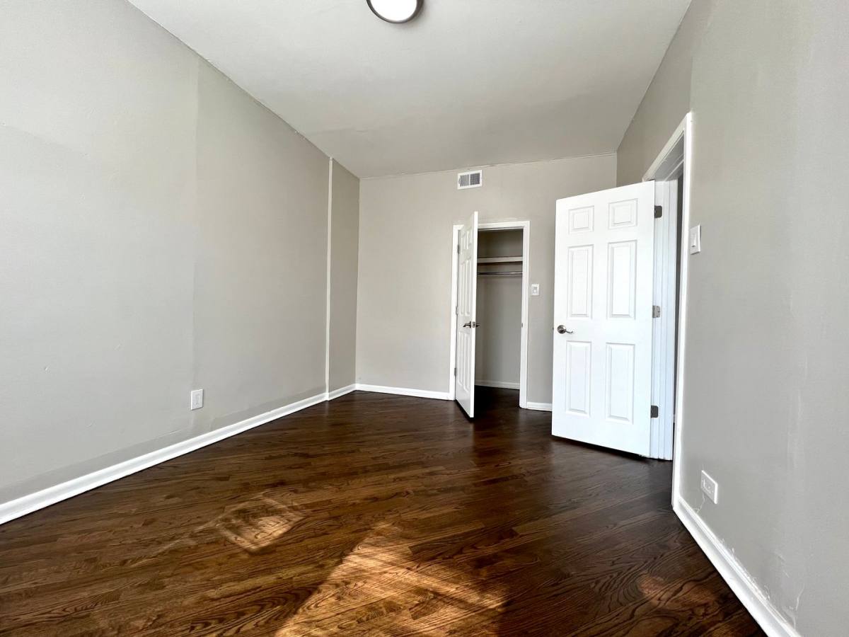 Apartment for rent at 600-02 Christiana 3338-44 Ohio, Chicago, IL 60624