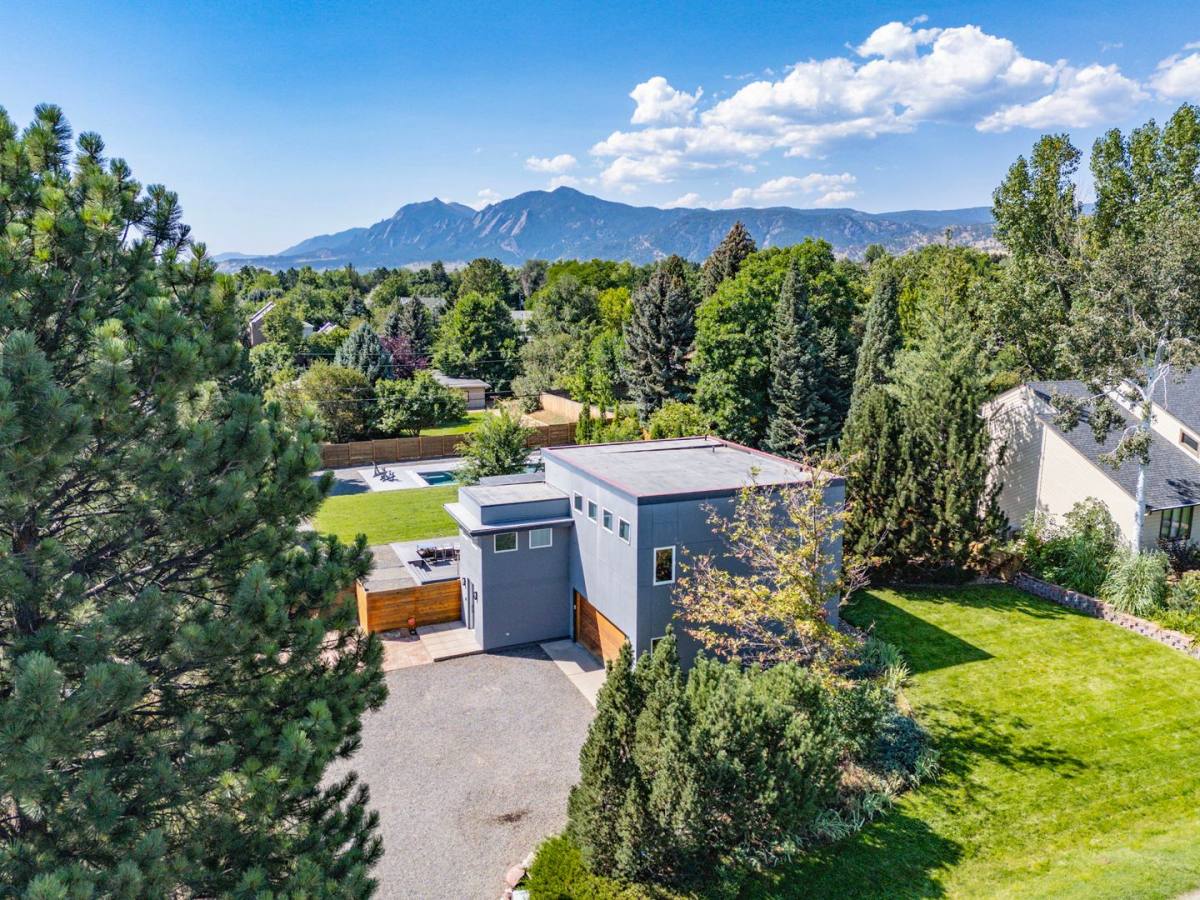 House for rent at 1990 Poplar Ave, Boulder, CO 80304