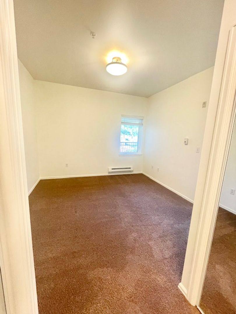 Apartment for rent at 14300 Greenwood Ave N, Seattle, WA 98133