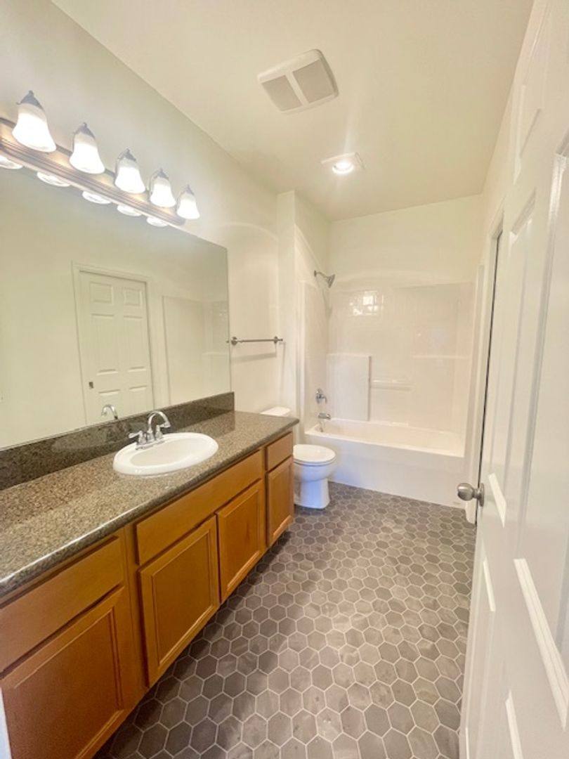 Apartment for rent at 14300 Greenwood Ave N, Seattle, WA 98133