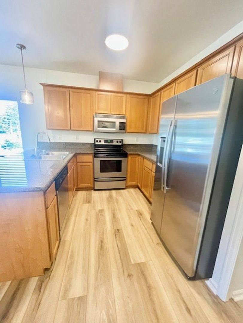 Apartment for rent at 14300 Greenwood Ave N, Seattle, WA 98133