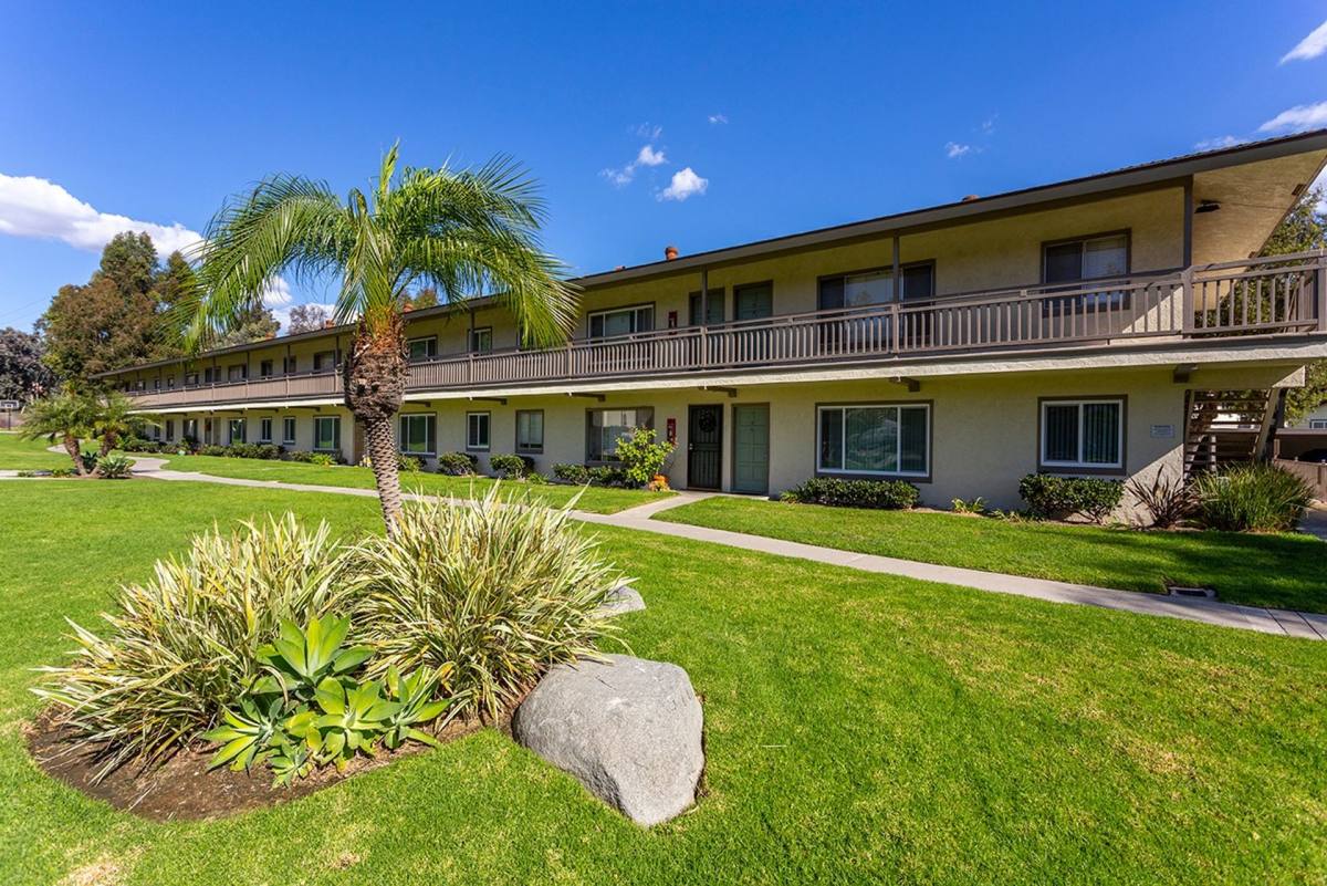 Stoneybrook, 1990 Apple St, Oceanside, CA 92054 - Apartment for Rent - Image 3