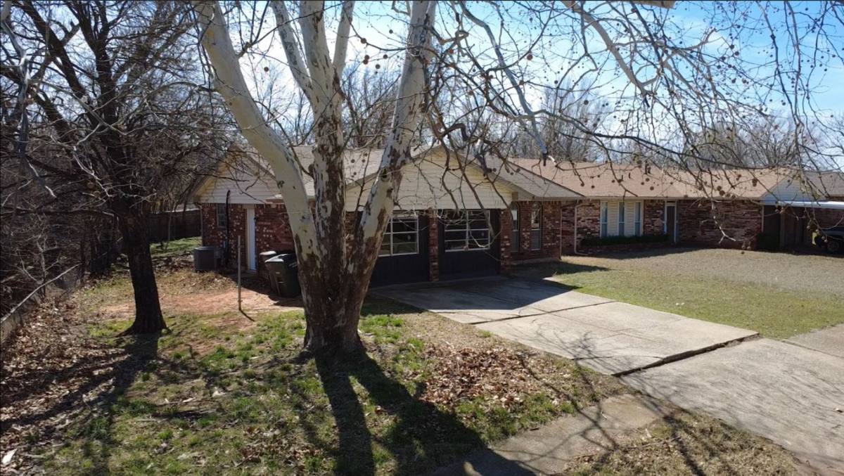 House for rent at 3024 Hillside Dr, Oklahoma City, OK 73115